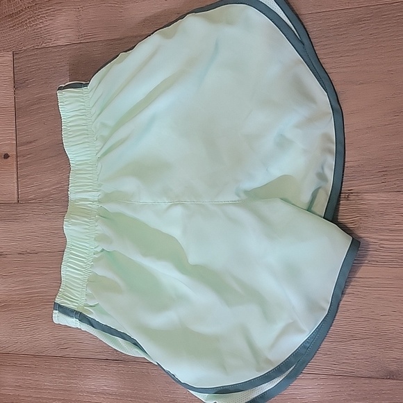 Nike Green Running Athletic Shorts Size X-small - Picture 3 of 6